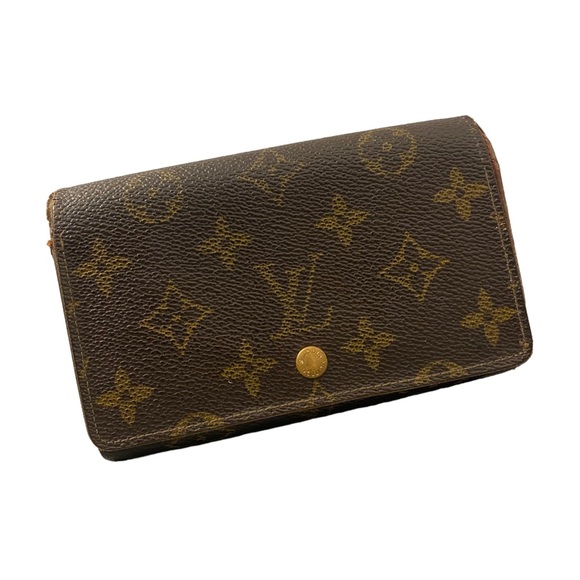Louis Vuitton Monogram Snap Wallet